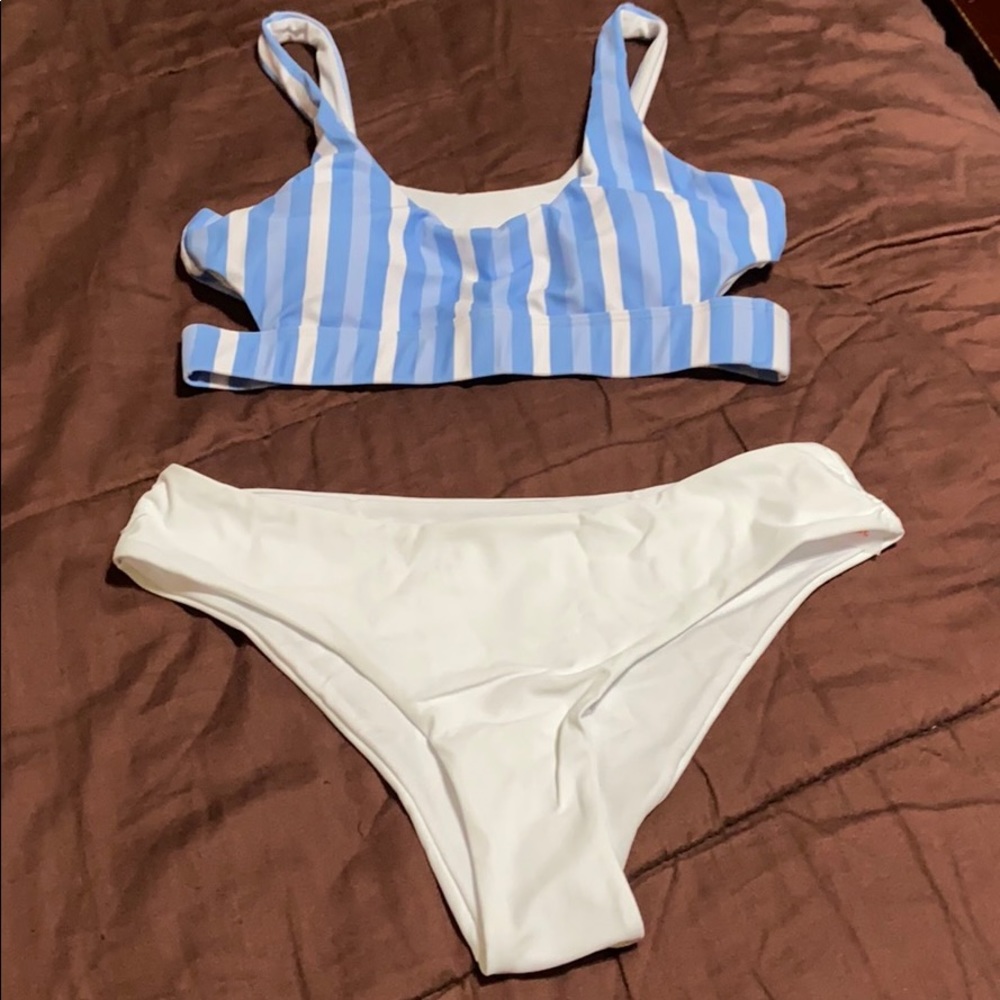 Women’s Cheeky Bikini. NWT!